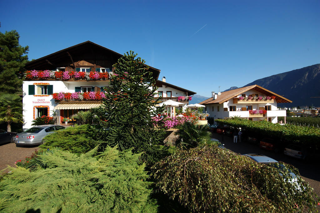 Hotel Traubenheim Nalles Exteriör bild