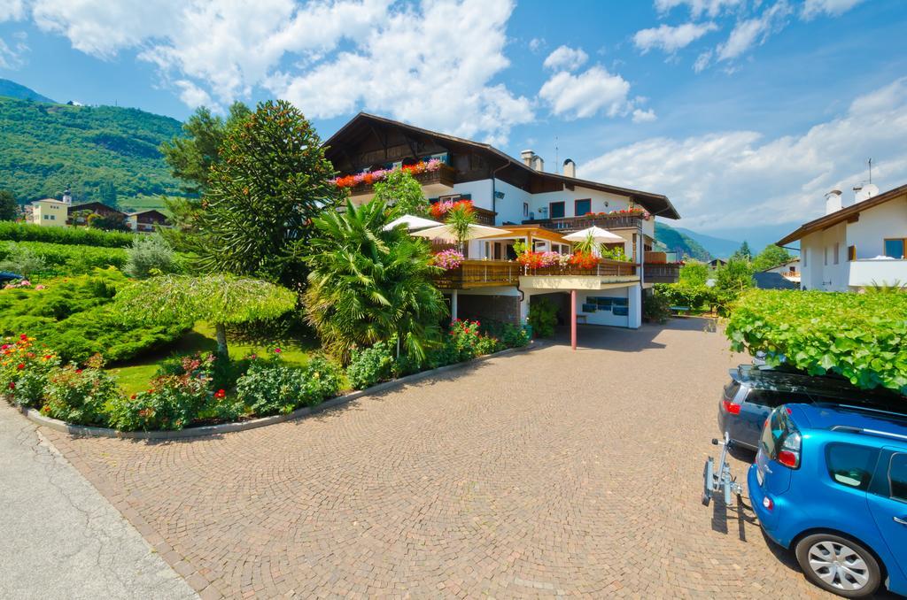 Hotel & Residenz Traubenheim Nalles Exteriör bild